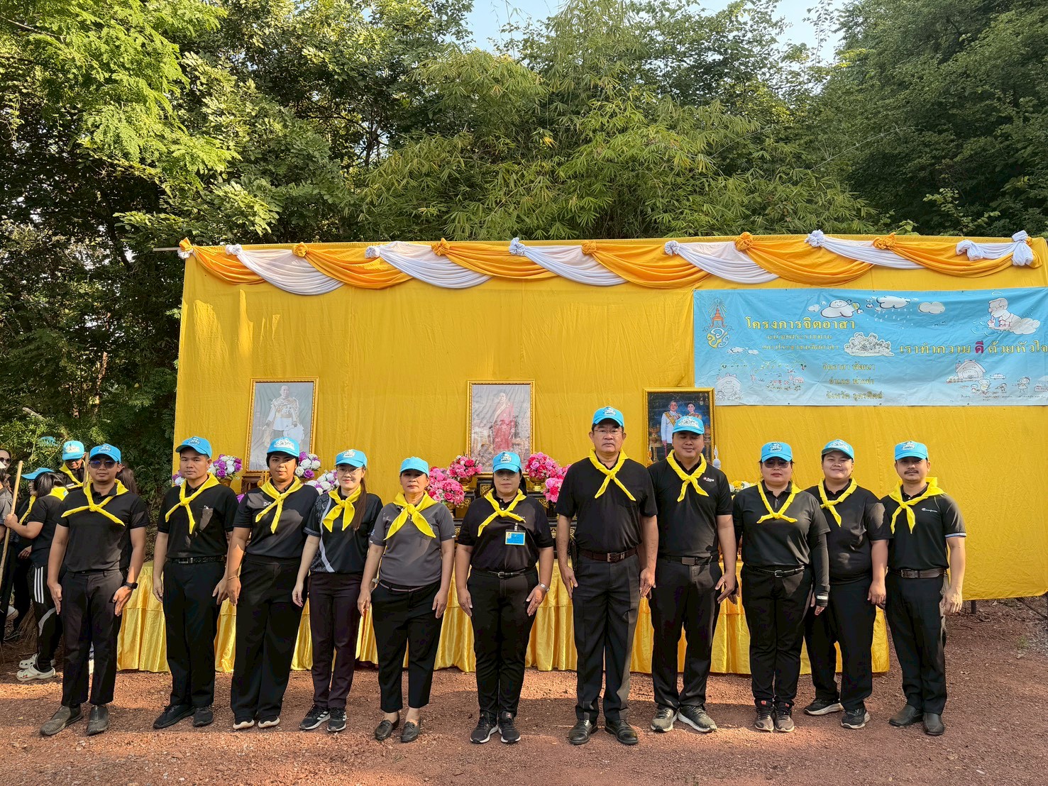 🖤 สพอ.ฟากท่า ร่วมกิจกรรมจิตอาสาพัฒนา ถวายพระราชกุศลแด่พระบาทสมเด็จพระมงกุฎเกล้าเจ้าอยู่หัว 🖤